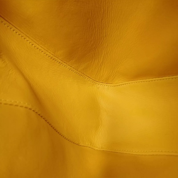 Auth Balenciaga Triangle Duffle Leather Bag - Picture 6 of 10